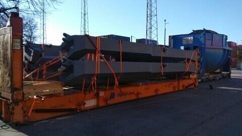 Transport your oversized cargo by sea using flat-rack or open-top containers. Enkel Project Logistics is ready to assist.