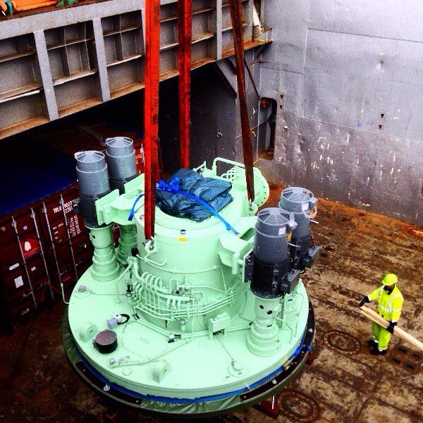 Heavy lift shipping of azimuth thrusters (120 t) –  breakbulk transport